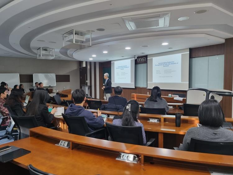 2025 Special Colloquium Series (25.12.10.)