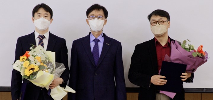 김주하 교수 "2020 UNIST 우수 교원 상(교육부문 대상)" 수상(2021.04.23)